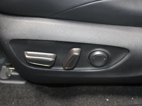 Used 2020 Toyota RAV4 XSE AWD/4WD image 38