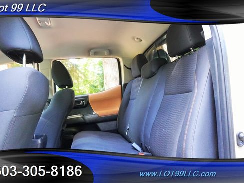 Used 2017 Toyota Tacoma SR5 w/ Tow Package AWD/4WD image 13
