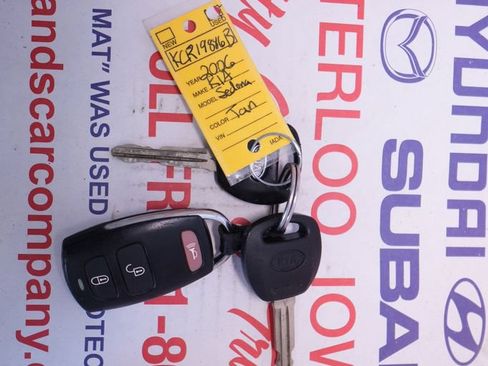 Used 2006 Kia Sedona FWD image 34