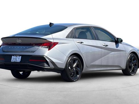 Certified 2026 Hyundai Elantra Sport FWD image 8