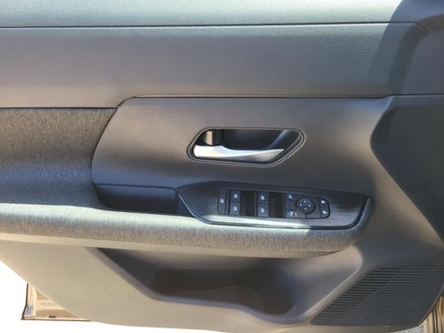 New 2026 Nissan Kicks SV w/ Cold Weather Package FWD image 15