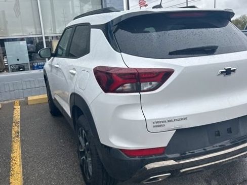 Certified 2023 Chevrolet TrailBlazer ACTIV w/ Sun and Liftgate Package AWD/4WD image 4