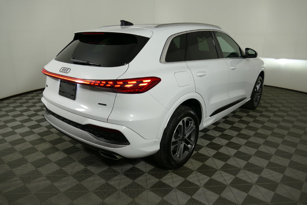 Used 2026 Audi Q5 Premium Plus AWD/4WD image 5