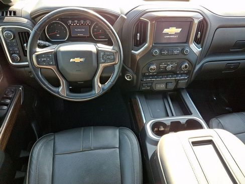 Certified 2022 Chevrolet Silverado 1500 High Country w/ Technology Package AWD/4WD image 11