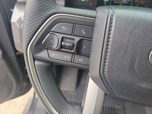 Certified 2025 Toyota Tacoma SR5 image 26