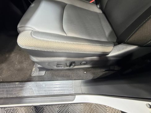 New 2026 Nissan Pathfinder SL image 14