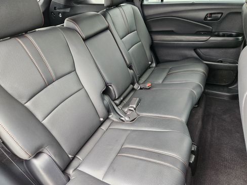 Certified 2023 Honda Passport TrailSport image 17