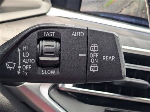 Used 2022 BMW X7 xDrive40i w/ M Sport Package AWD/4WD image 14