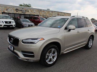 Used 2017 Volvo XC90 T5 Momentum