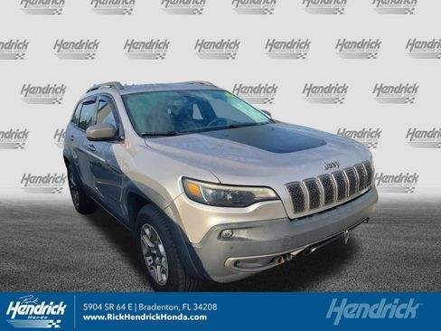 Used 2020 Jeep Cherokee Trailhawk w/ Technology Group AWD/4WD image 1