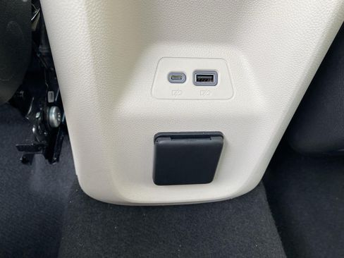 Used 2023 Buick Envision Avenir AWD/4WD image 11