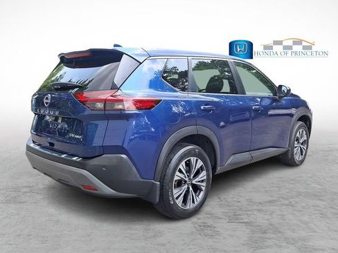 Used 2023 Nissan Rogue SV AWD/4WD image 6