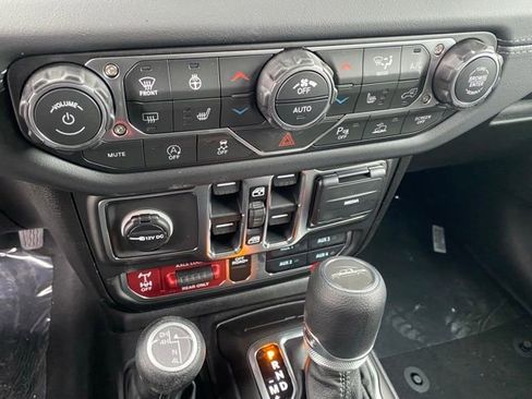 New 2026 Jeep Gladiator Mojave w/ Safety Group AWD/4WD image 20