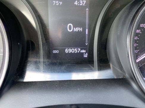 Used 2023 Toyota Camry SE FWD image 6