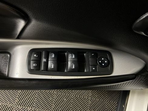 Used 2019 Dodge Journey SE w/ Premium Group AWD/4WD image 18