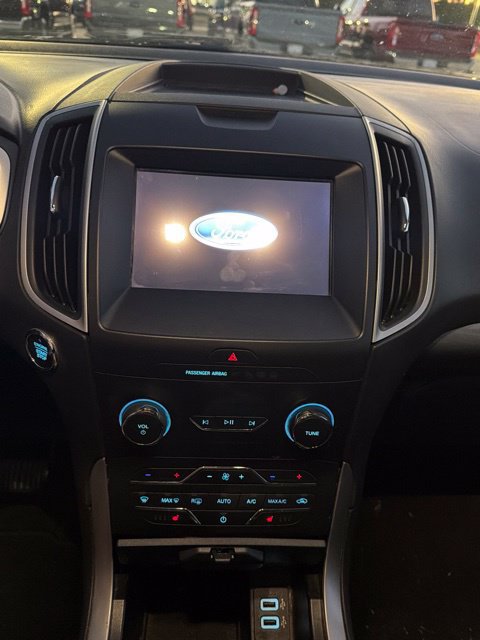 Used 2020 Ford Edge SEL w/ Convenience Package FWD image 13