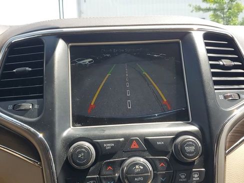 Certified 2017 Jeep Grand Cherokee Overland RWD image 29