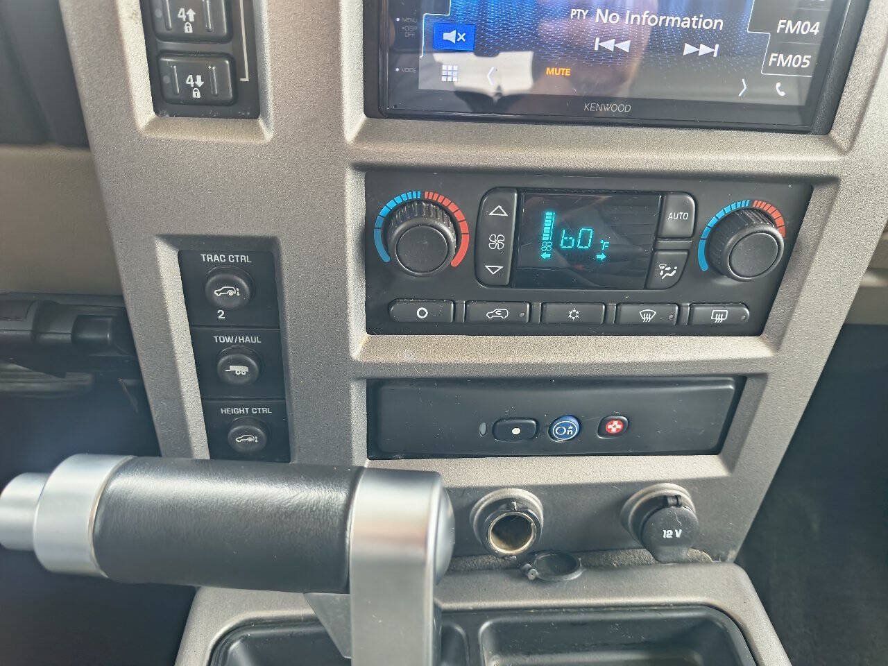 Used 2003 HUMMER H2 w/ Preferred Equipment Group AWD/4WD image 21
