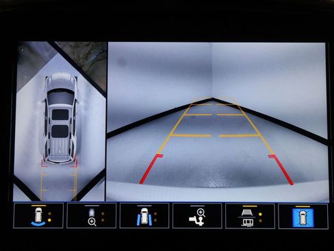 Certified 2023 Chevrolet Traverse Premier image 14