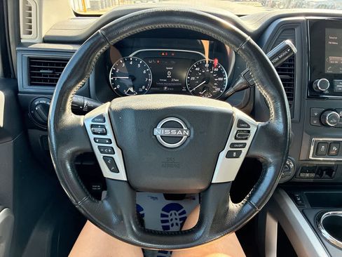 Used 2023 Nissan Titan SV w/ SV Convenience Package AWD/4WD image 11