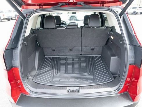 Used 2019 Ford Escape Titanium image 34