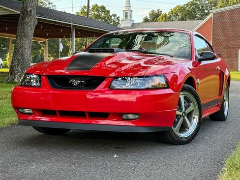 Used 2004 Ford Mustang Mach 1 RWD image 7