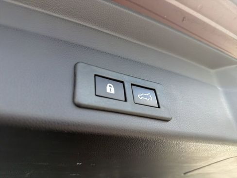 Used 2023 Subaru Ascent Touring image 23