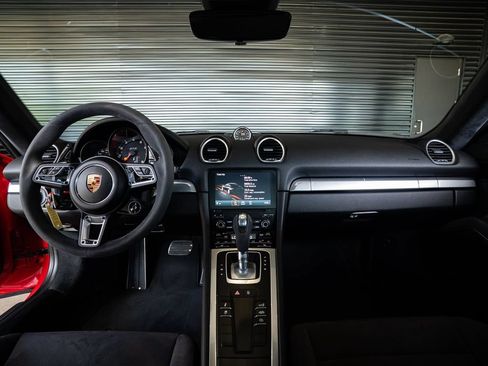 Certified 2018 Porsche 718 Cayman GTS RWD image 24