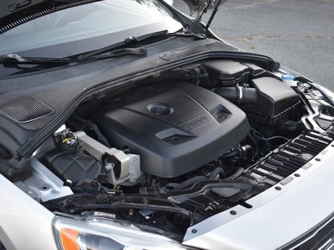 Used 2016 Volvo S60 T5 Inscription Platinum FWD image 40