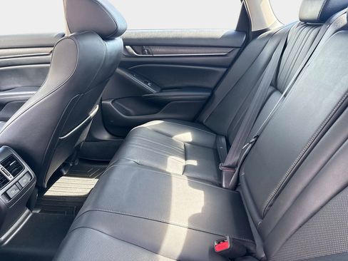 Used 2022 Honda Accord Touring image 10