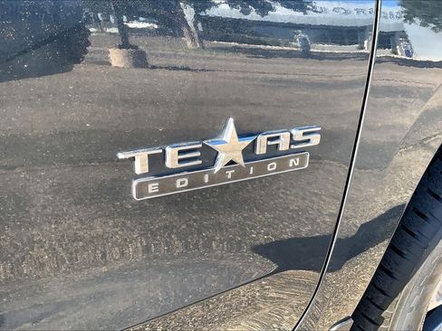 Used 2020 Chevrolet Silverado 1500 LT w/ Texas Edition RWD image 29