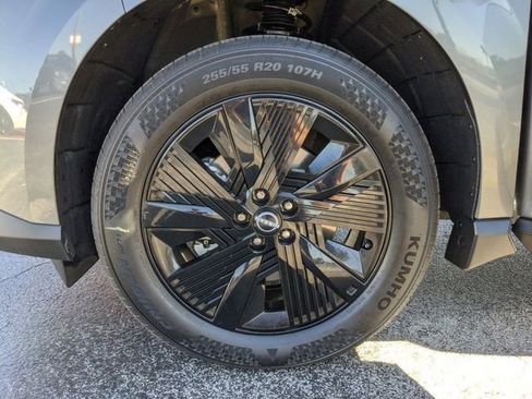 Used 2025 Nissan Murano SV image 42