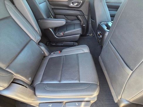 Used 2022 Chevrolet Tahoe Z71 w/ Luxury Package image 19