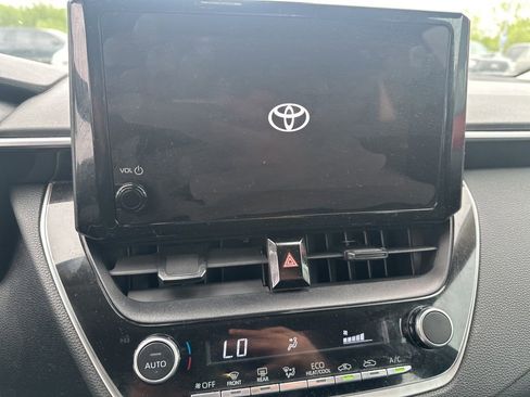 Used 2023 Toyota Corolla LE FWD image 11