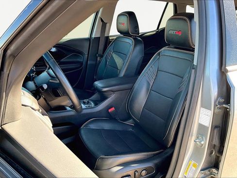 Used 2023 GMC Terrain AT4 image 27