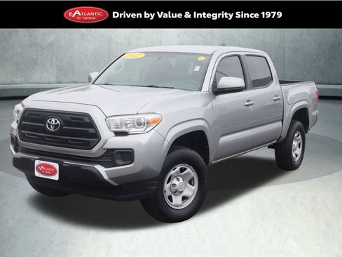 Used 2017 Toyota Tacoma SR RWD image 1