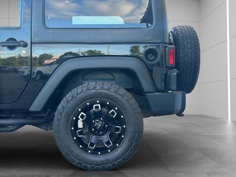 Used 2018 Jeep Wrangler Sport w/ Connectivity Group AWD/4WD image 23