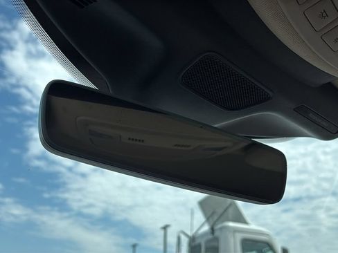 Used 2021 Lincoln Nautilus AWD image 23