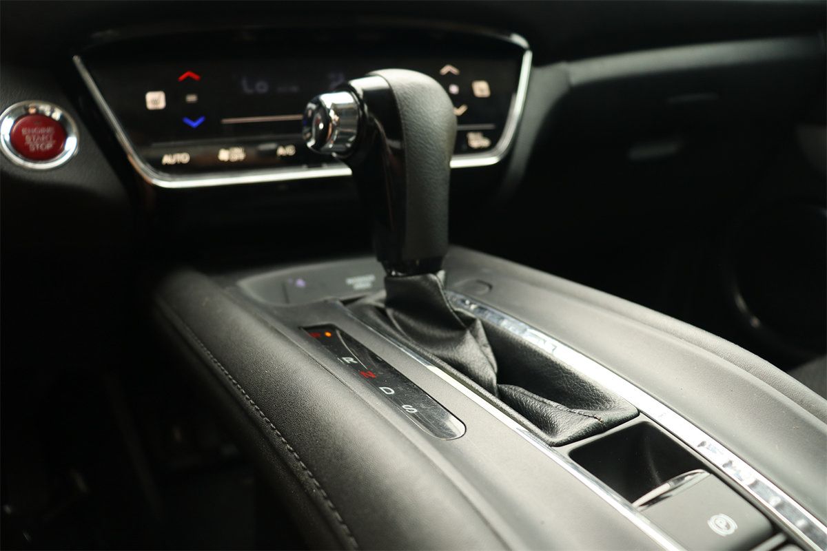 Used 2018 Honda HR-V EX image 37