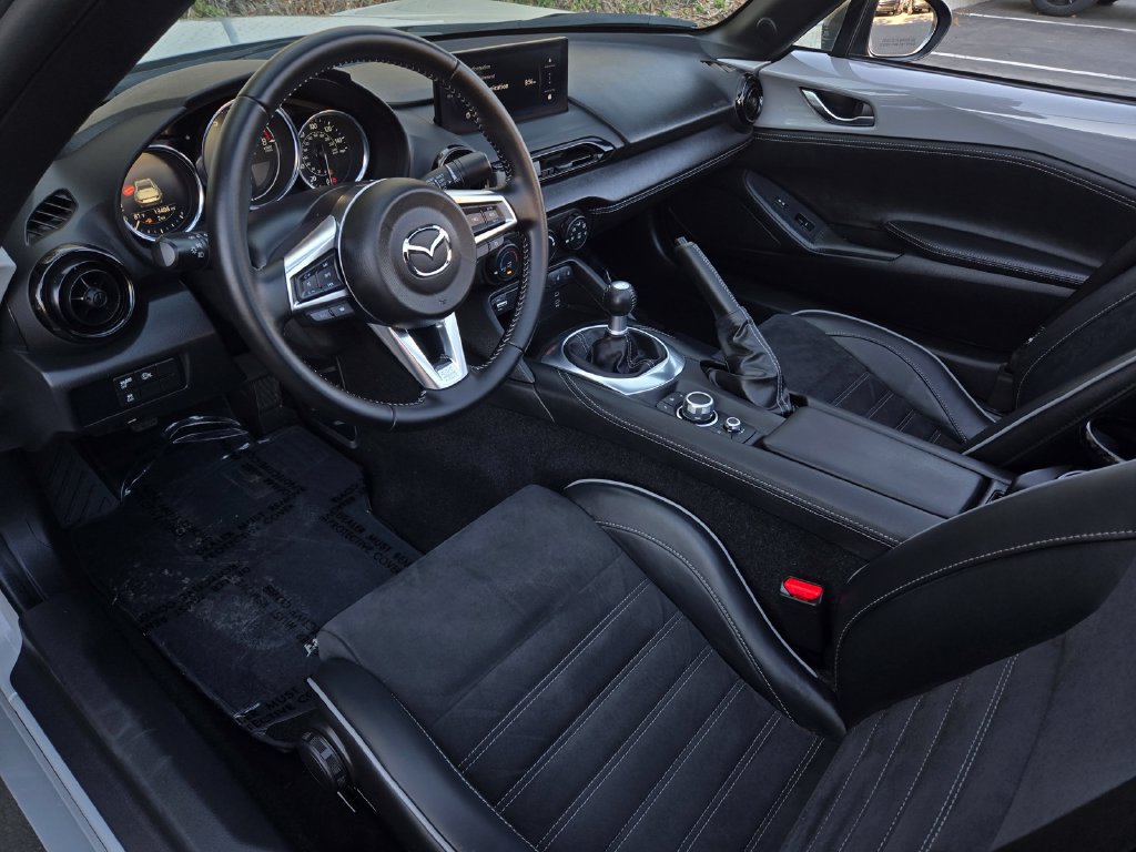 Certified 2025 MAZDA MX-5 Miata RF Club RWD image 12