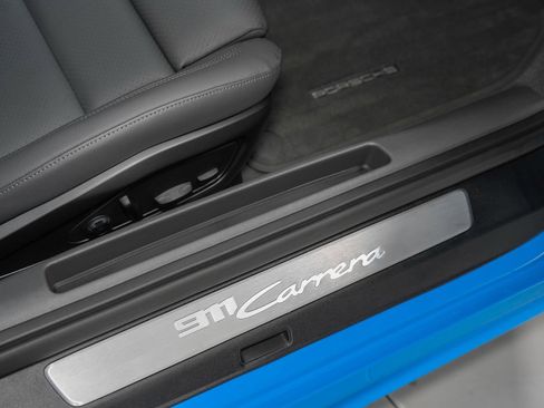 Used 2023 Porsche 911 Carrera w/ Sport Chrono Package image 31