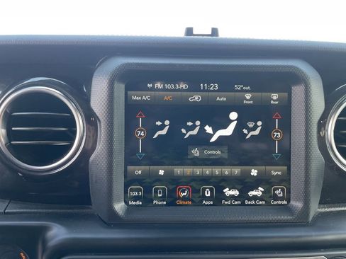 Used 2022 Jeep Wrangler Unlimited Rubicon w/ Trailer Tow Package image 29