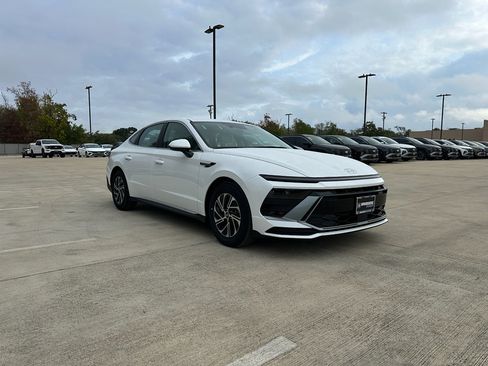 New 2026 Hyundai Sonata Blue image 3