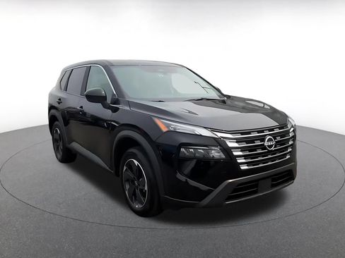 Used 2025 Nissan Rogue SV AWD/4WD image 3
