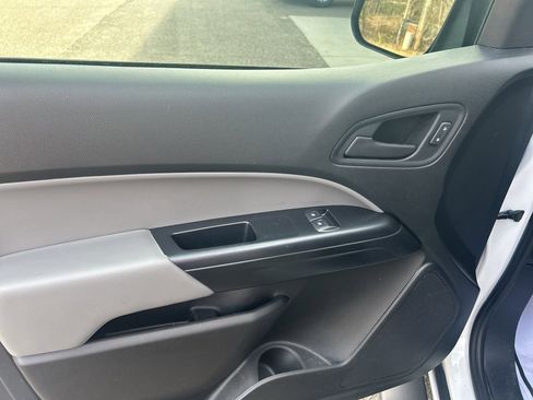 Used 2021 Chevrolet Colorado W/T image 19