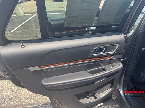 Used 2017 Ford Explorer Limited AWD/4WD image 18