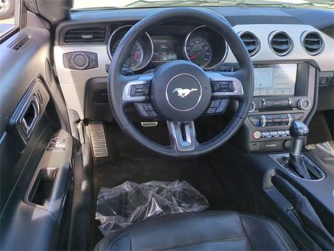 Used 2017 Ford Mustang Premium image 14
