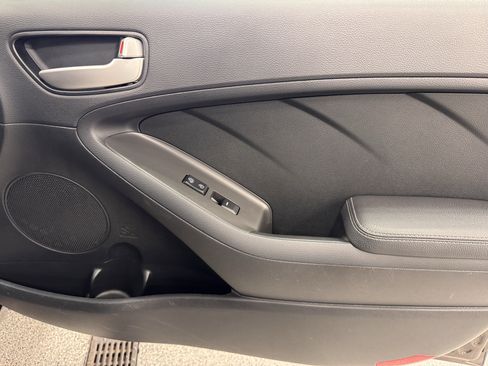 Used 2018 Kia Forte LX image 25