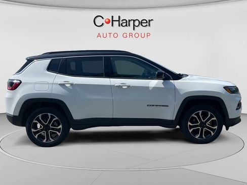 Used 2022 Jeep Compass Limited AWD/4WD image 2