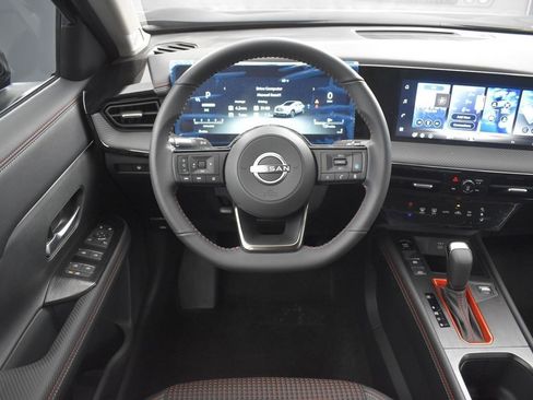 New 2026 Nissan Kicks SR FWD image 13
